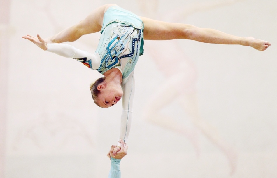 Фото 5 — Экстравагантные акробаты и жонглеры